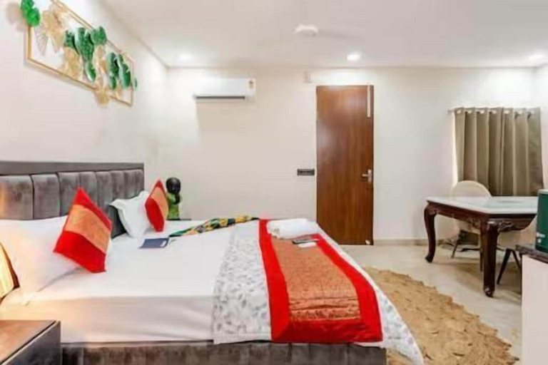 Room 2, Fortune Home Service Apartment Studio, J-267 Saket, Delhi