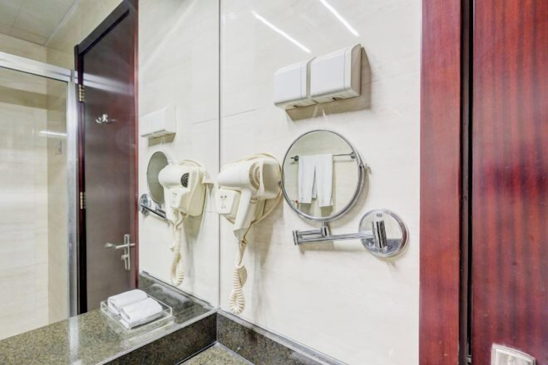 Bathroom 4, Zouping Hotel, Zibo