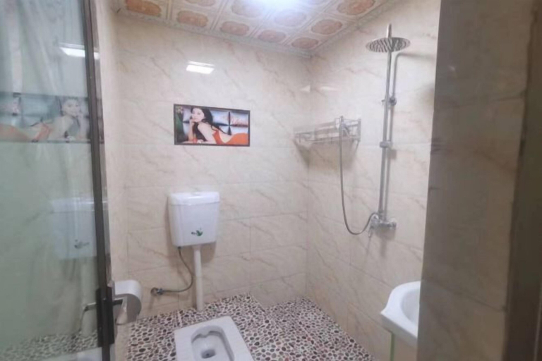 Bathroom, Danba Jiarong Liyuan Homestay, Garzê Tibetan