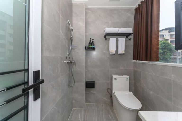 Bathroom 4, Liang Mao Boutique Hotel, Guang'an