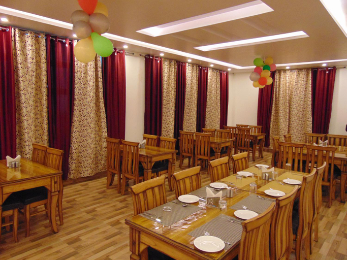 Food & Drinks, Hotel Dewan Palace, Kangra