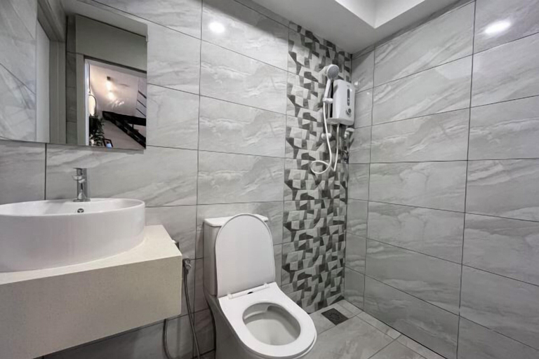 Bathroom 5, Arte Cheras by Awesomestay, Kuala Lumpur