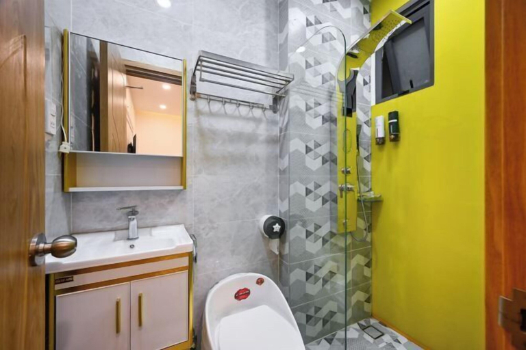 Bathroom 5, Lotus Airport Hotel Saigon, Tân Bình