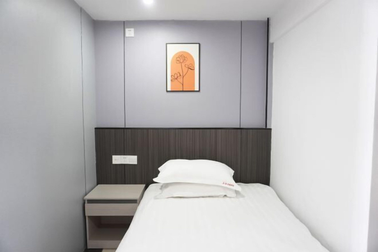Bedroom 5, Anqing No.1 Pier Hotel, Anqing