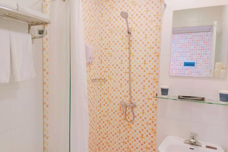 Bathroom 4, Ease Hotel (Tonghua Eurasia Jiangnan Street Store), Tonghua