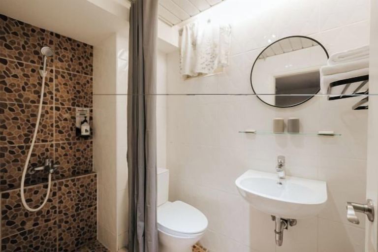 Bathroom 3, Meworld Hotel Zhongshan, Taipei City