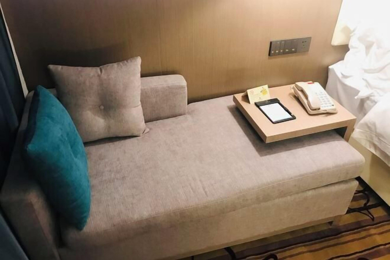 Bedroom 3, Huaqiao Hotel, Yingtan