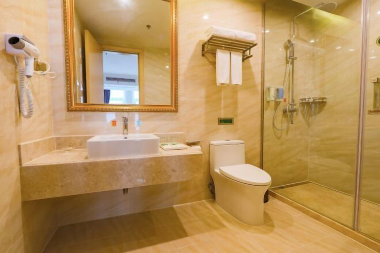 Bathroom 4, Vienna Hotel (Yixing High-speed Railway Station), Wuxi