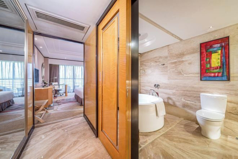 Bathroom, Landmark Hotel (Guangxi University), Nanning