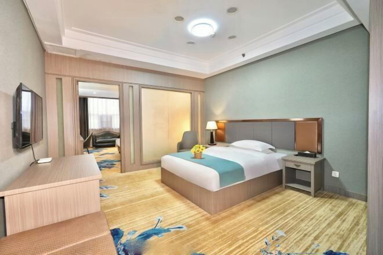 Bedroom 2, Guomao Hotel, Yueyang