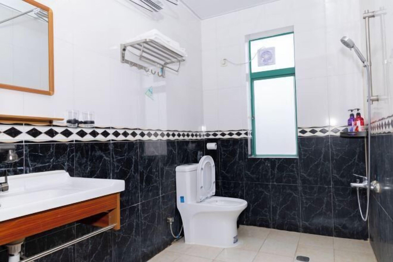 Bathroom, Caixia Inn (Shenzhen Xiyong Dapeng Branch), Shenzhen