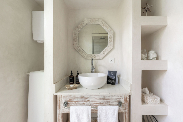 Bathroom 3, Saffron Villas, Msambweni