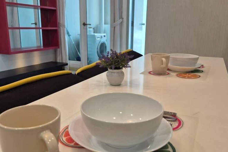 Food & Drinks 4, Modern Suite in Penang Island, Penang Island