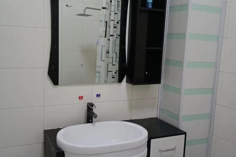 Bathroom 4, Beret B&B, Baoshan