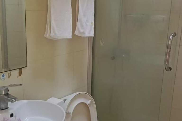 Bathroom 4, Chenxiang Fashion Hostel, Shanghai