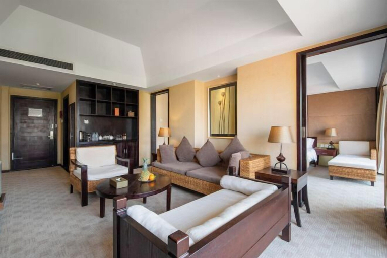 Bedroom 2, Sanjiang Peninsula Hotel, Lincang