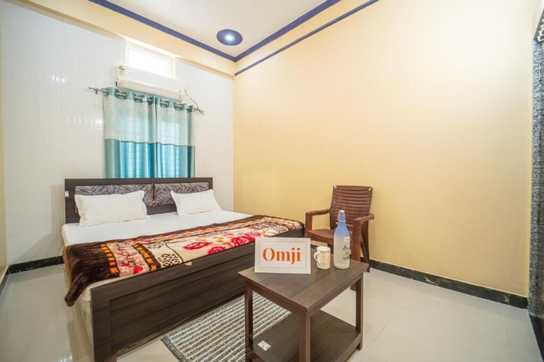 Room 4, Omji Ashram - Char Bhuja Dham, Faizabad