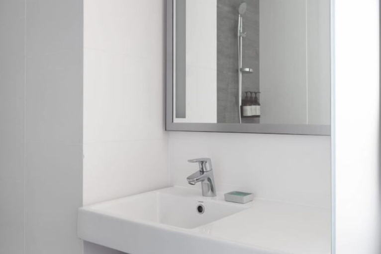 Bathroom 3, Alex Hotel, Perth