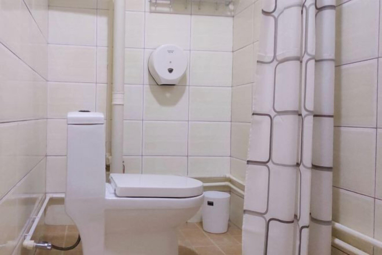 Bathroom 5, Havre de Paix Duoyiwan, Honghe Hani and Yi