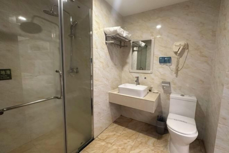Bathroom 4, Hot Spring Forest Holiday Hotel, Hezhou