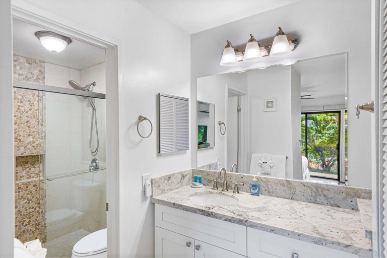 Bathroom 4, Wailea Ekolu 106, Maui