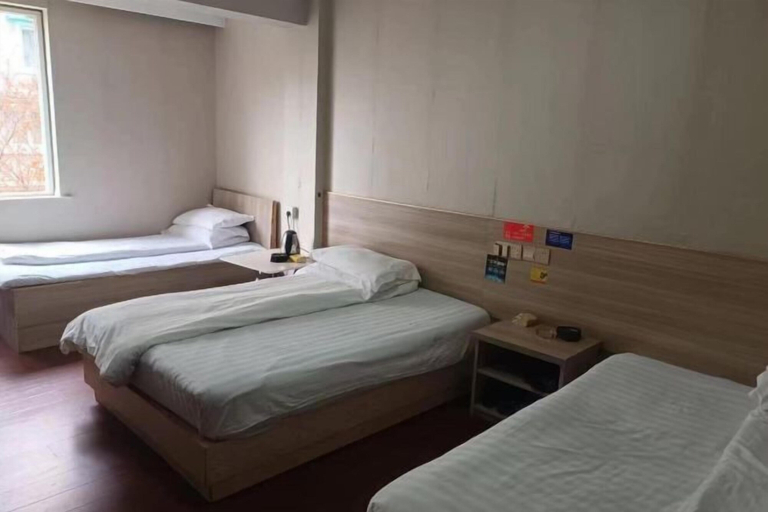Bedroom 4, Changjiang Hotel, Ningbo