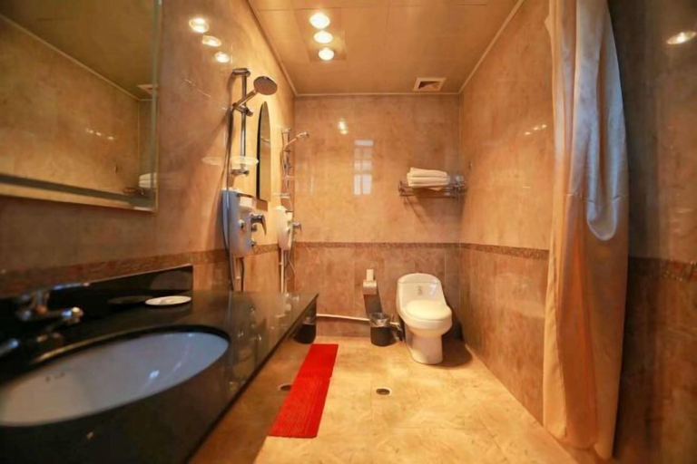 Bathroom 4, Dong Fang Hotel, Jiayuguan