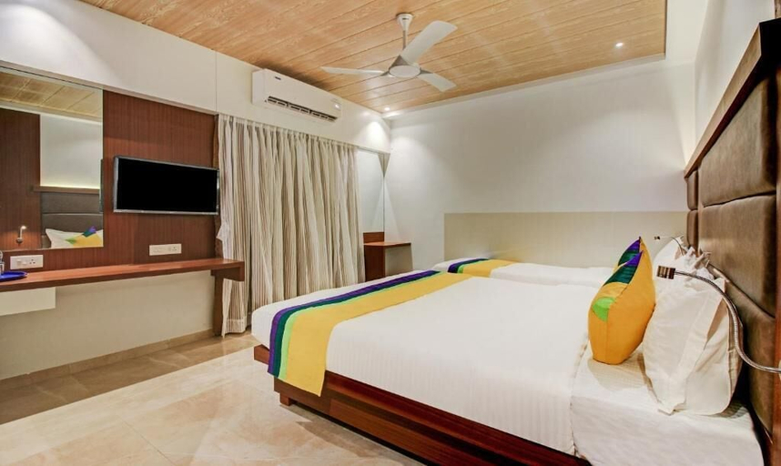 Bedroom 5, Hotel Aarush Inn, Thane