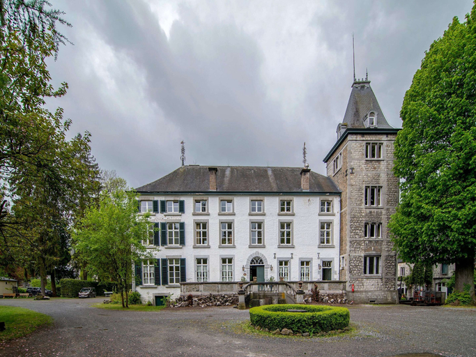 Exterior & Views 1, Spacious Apartment in a 16th-century Castle, Liège