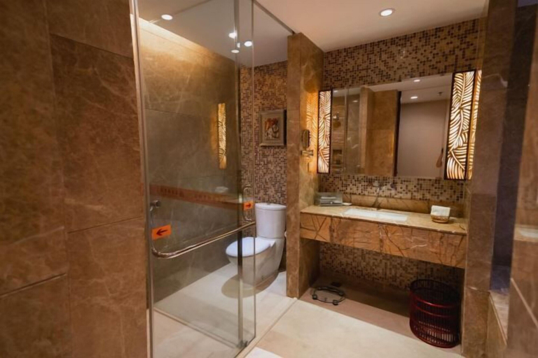 Bathroom, Fugang International Hotel, Meizhou
