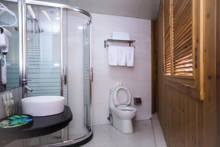 Bathroom 4, Hualian Express Hotel (Peking University Gate, Huangshan District), Huangshan
