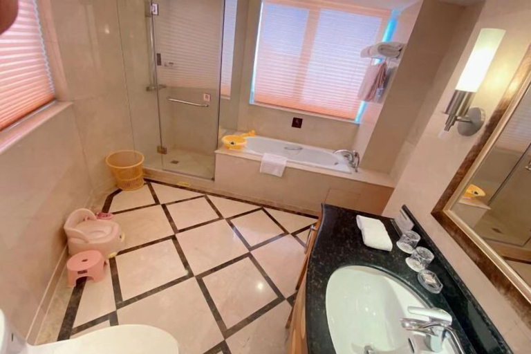 Bathroom 3, Golden Ocean Hotel, Tianjin