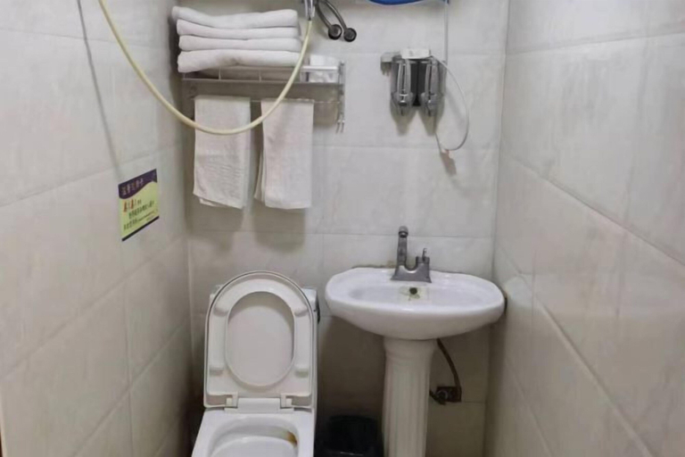 Bathroom 2, Kailai Hotel, Daxing'anling