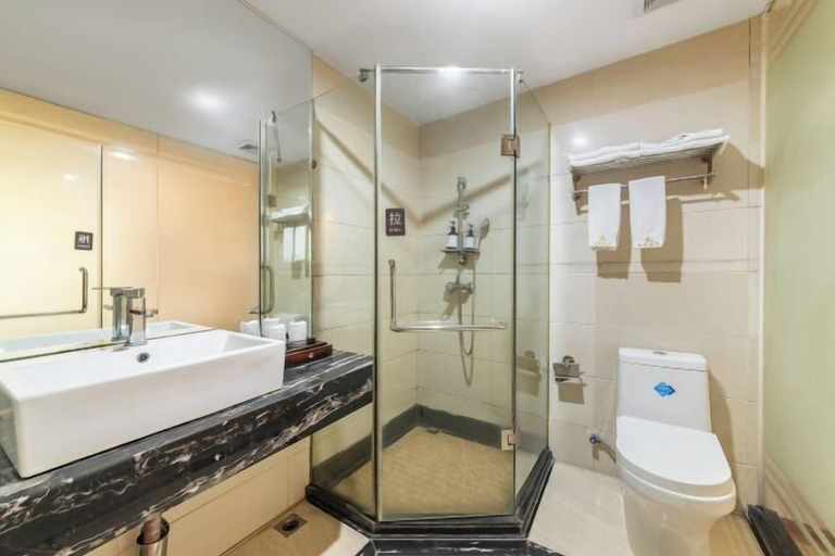 Bathroom 3, 365 Siji Hotel, Dongguan