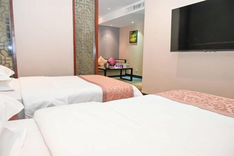 Bedroom 2, Dongfang Yuehai Hotel, Zhengzhou