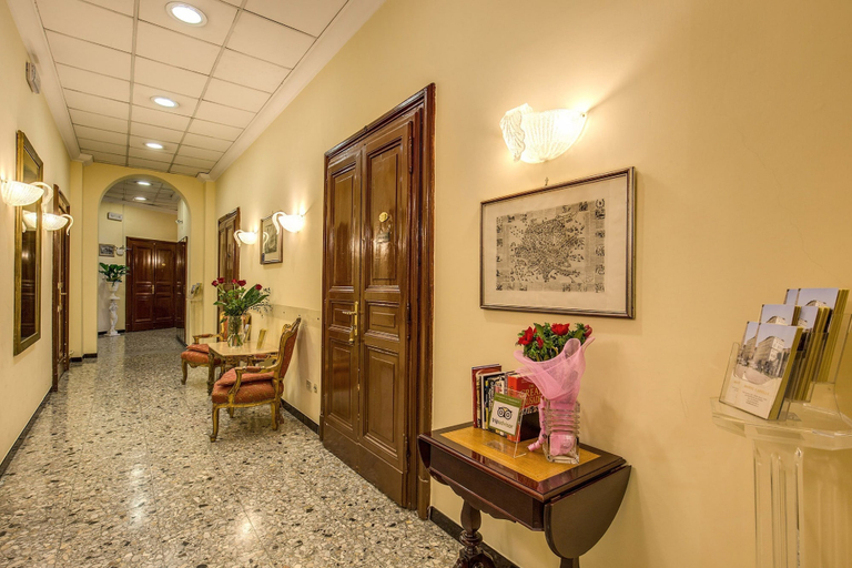 Others 5, Hotel Labelle, Rome