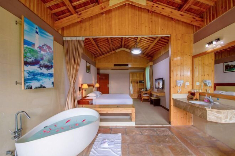 Bathroom 4, Enping Jinjiang Hotspring Hotel, Jiangmen