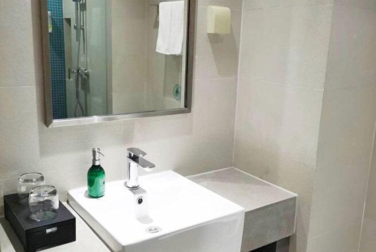 Bathroom 4, Homeinn Ripple Yun Hotel (Shiyan Chezhan Road), Shiyan