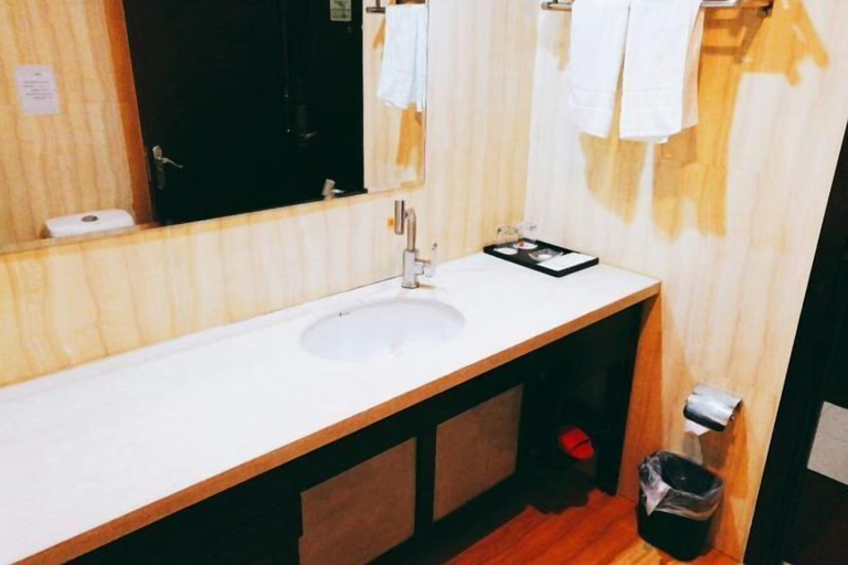 Bathroom 4, Huifong International Hotel, Yanbian Korean