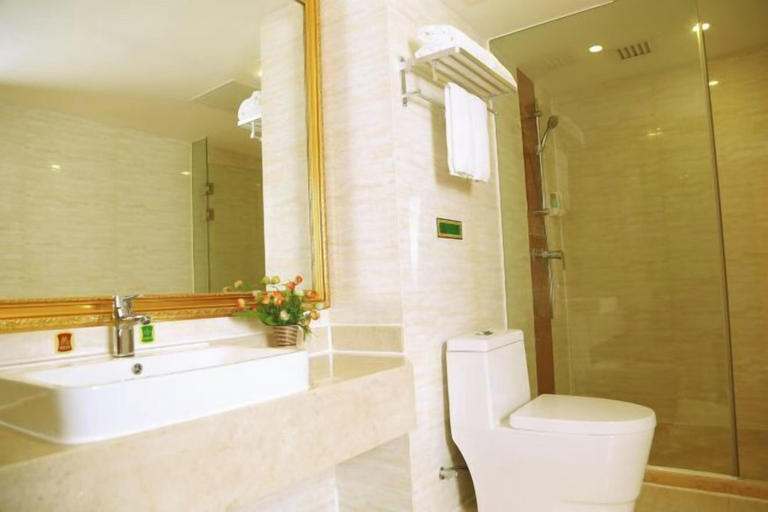 Bathroom 4, Vienna International Hotel, Zhongshan