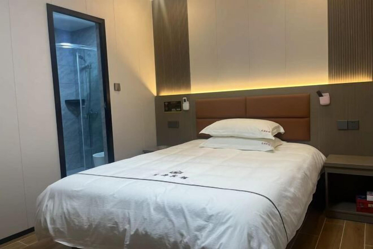 Bedroom 1, Ai Dan Hotel, Shanghai