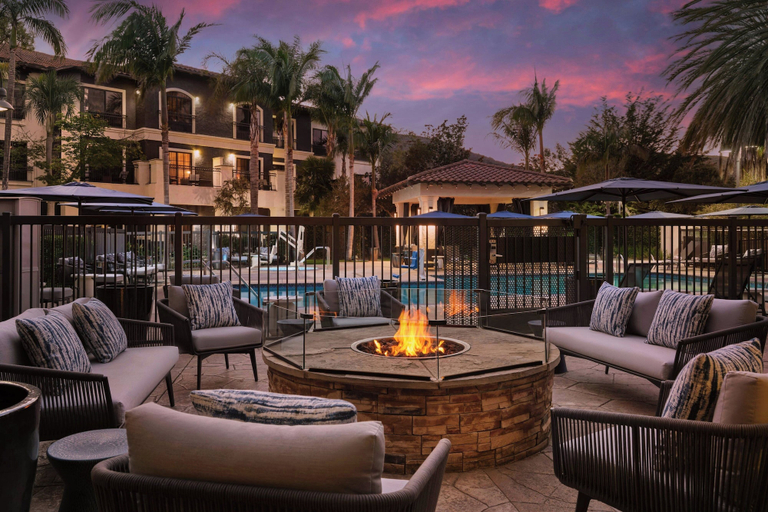Food & Drinks 4, Courtyard by Marriott San Luis Obispo, San Luis Obispo