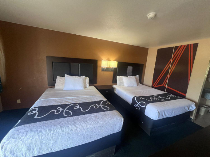 Bedroom 4, Antlers Inn, Brooks