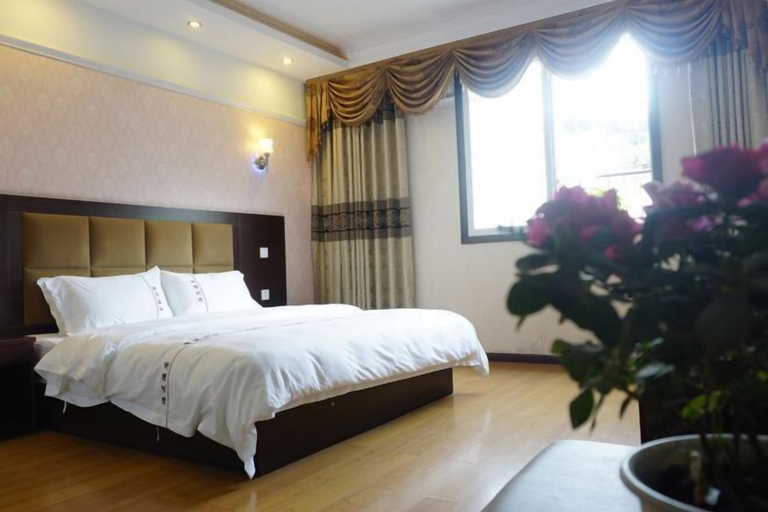 Bedroom 2, Haiyue Hotel, Ya'an
