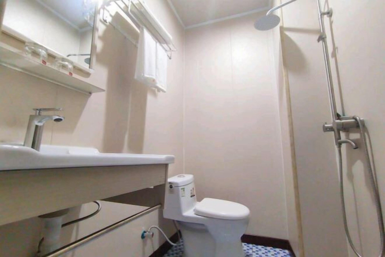 Bathroom 2, Panzhihua Fenghui Hotel, Panzhihua