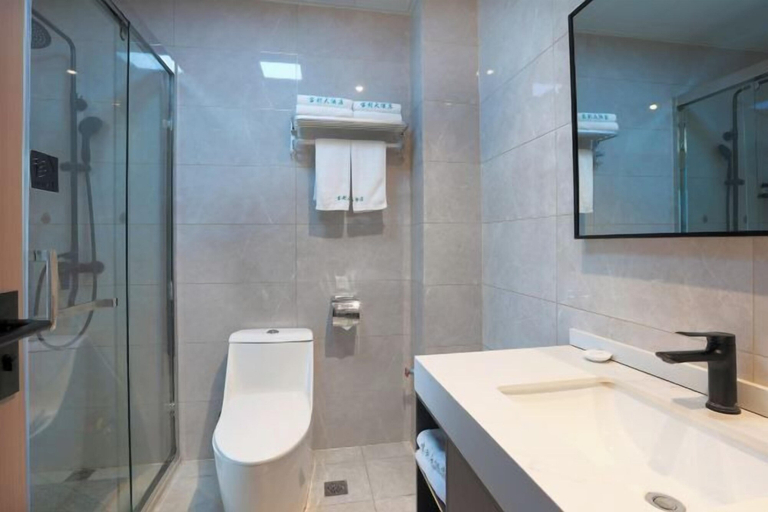 Bathroom 4, Changshu Baoli Hotel, Suzhou