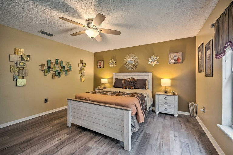 Room 1, Magic Miles Disney Villa & Pool, Polk