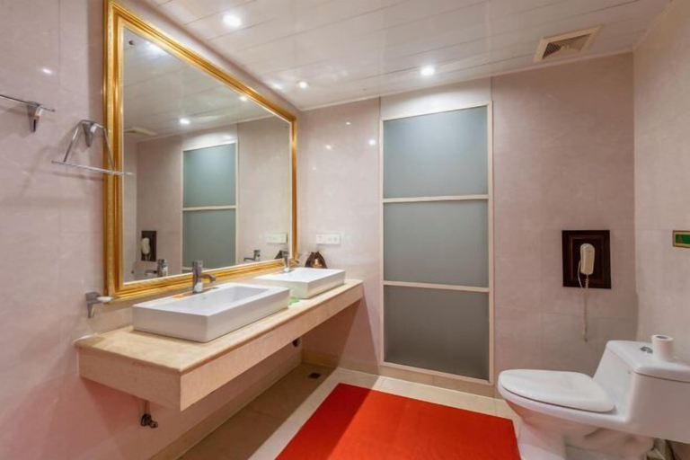 Bathroom 4, zhangjiajie Lantian Hotel, Zhangjiajie