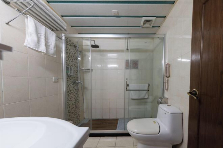 Bathroom 5, Gao Qing Ying Bin Hotel（Laocheng Craftsmen Museum）, Binzhou