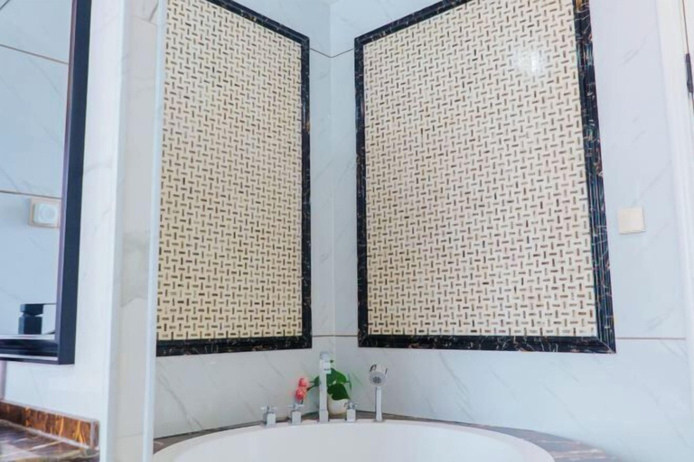 Bathroom 4, Hongji Business Hotel, Jiamusi